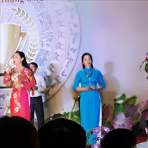 hoa hướng dương –
cần tìm một người giàu t…..