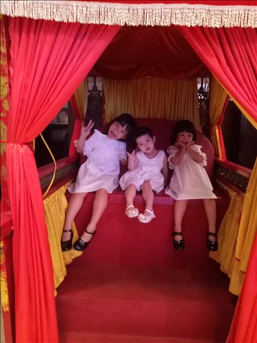 Tuyền Nguyễn –
Muốn tìm một người để …..