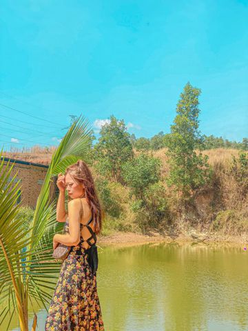 Lan – Tôi tinh tinh hiền lanh , ban da….. hai huoc.