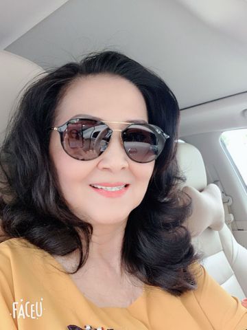 Hoa Dung – Thích du lịch xem phim nghe nhạc,