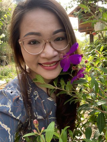 Ngan Ngan – Cuộc sống vui vẻ, công việ…..Lễ phép