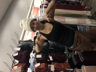 My Nguyen –
Nguoi that long, khong tinh toan,…..