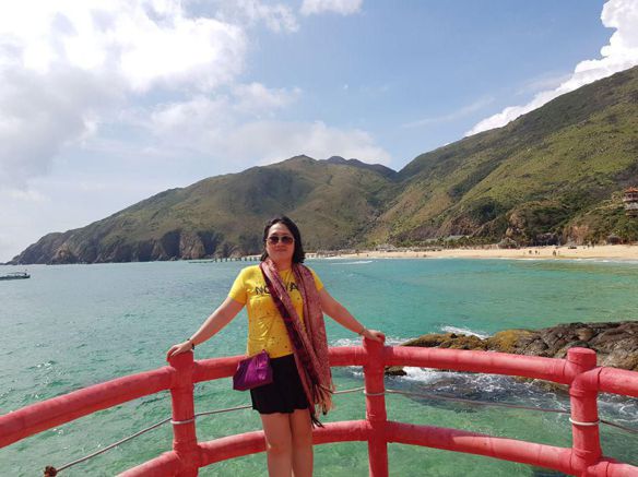 Thủy Tiên – Tôi là người vui vẻ, hòa đ…..ia đình.