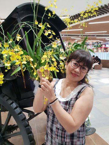 Hoa – Vui vẻ hòa đồng tốt bụng