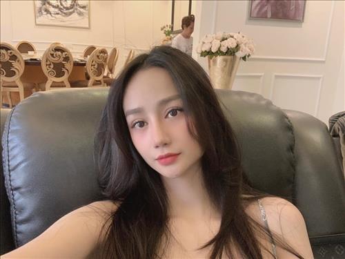 Huyền Trang –
Em đang tìm người yêu mất…..