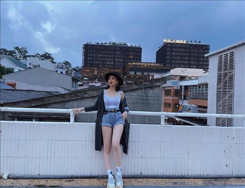 Trang Trần –
Chung thủy hòa đồng biết …..