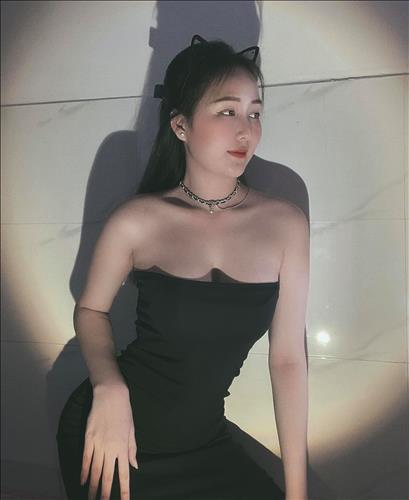 Chi Đan –
trưởng thành biết yêu thư…..