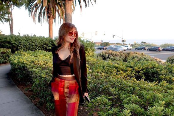 Cindy – Hoat bac . Hoa dong