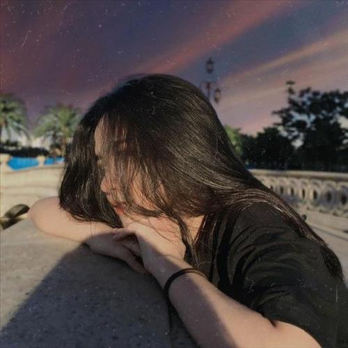 Thuyền  –
( Vô cùng )Vì anh thương em,…..