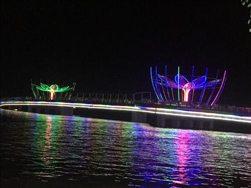 Tawan Nguyen –
Tìm những ngừoi bạn chân …..