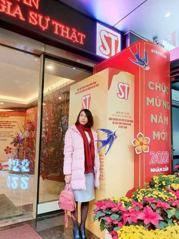 Nguyễn thị hằng – Là người vui vẻ. Nghiêm túc…..guyen Hang