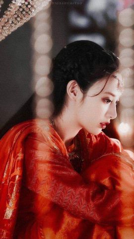 May a – Yêu gia đình và động vật.