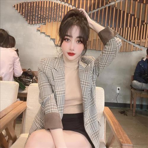 Bích Hồng –
biết quan tâm , chân thành, …..