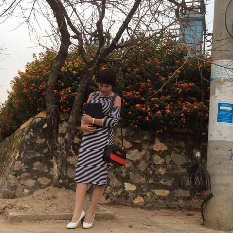 hồng nga – Xin chào cả nhà, em kinh tế t…..n với em