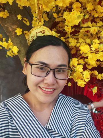 Mon – Em vui vẻ, sống đơn giản, p…..ích hoa..