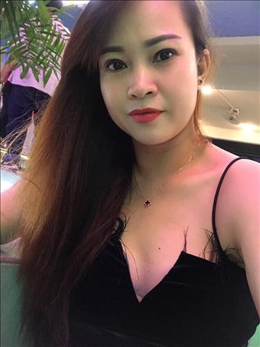 Hạnh –
Đàn ông chững chạc, chân …..