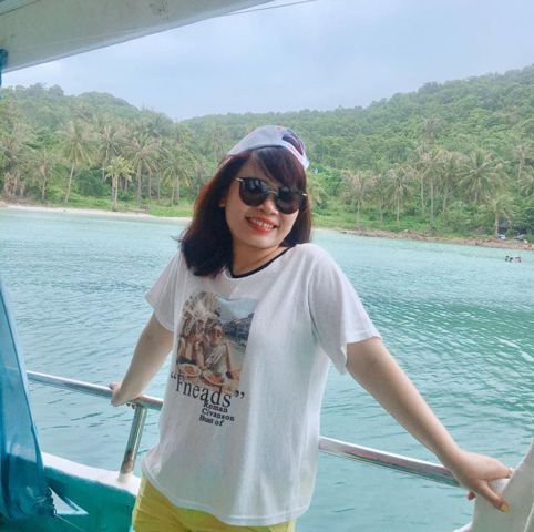 Nhi Lê – Tính tình hiền lành, thật th…..ản dị.