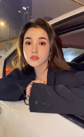 Candy – Tôi là một cô gái sống tìn…..ạch sẽ