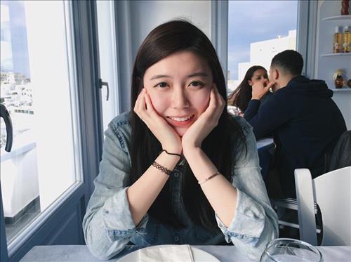 san –
ít nói khá lạnh lùng với …..