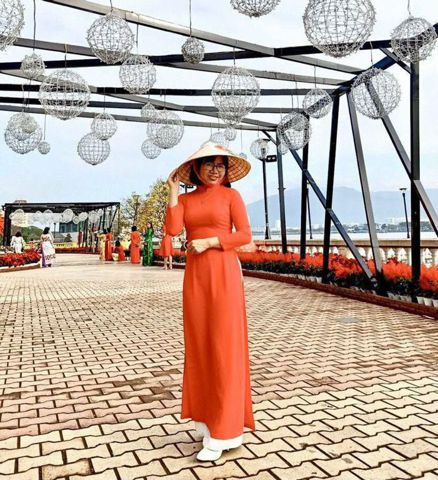 Ánh Tuyết – Dễ gần, thi vị, lãng mạn n…..ực tế.