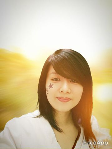 Lê Trâm – Mình hoà đồng , vui vẻ