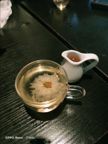 LiDi –
Vui vẻ, biết pha trò cười…..