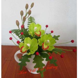 Tú –
Hien lanh khong hut thuoc uong ru…..