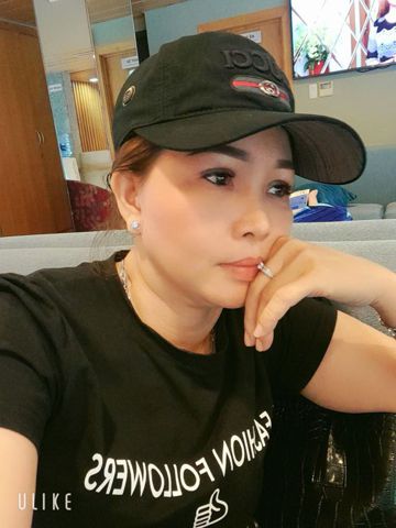 Hồng – LỐI SỐNG : GIẢN DỊ . CHÂN THÀNH