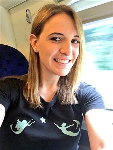 andres –
i am i search of my mr righ fro a…..