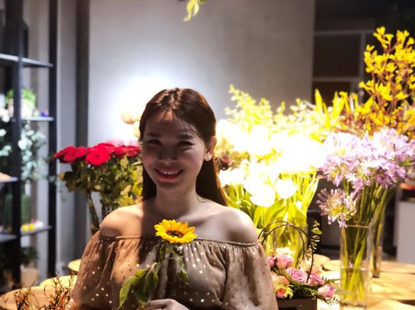 Phuong Xinh – Hiện tại ở việt nam minh co…..oanh tu do