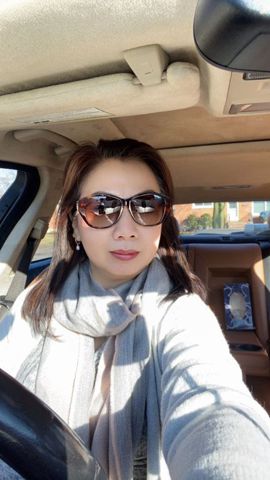 Tina – Chân thành lịch sự hoà đồng