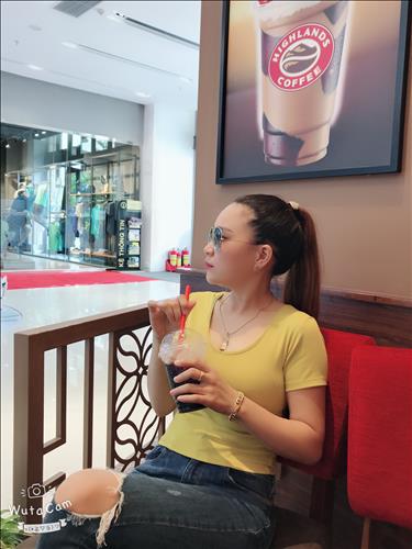 Noelle –
Tìm banh bè mới , tìm bạn …..