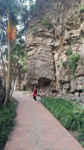 HAN – Hiền. Nghiêm túc. Tìm người…..uổi hơn