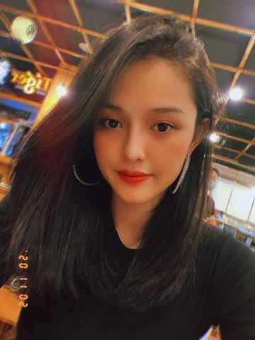 lisa ly – là một cô gái năng động.th…..mua sắm.