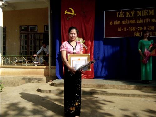 hợp vì –
Biết lang nghe tam su          …..