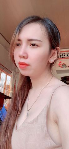 Tuyền – Da trắng hiền hoà đồng nhưng dễ khóc