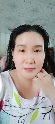 Cherry Lê… – Tôi vui vẻ, dễ gần, thích ăn vặt.