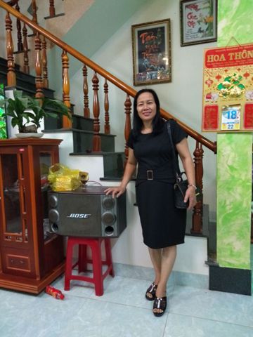 Hồng Hoa – Dễ gần hoà đồng