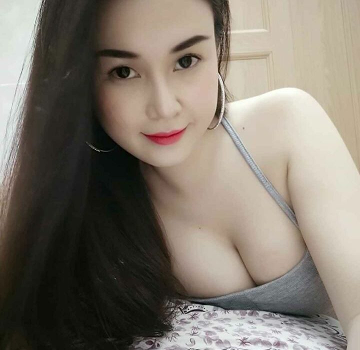 tìm máy bay bà già ở đâu