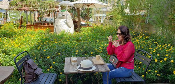 Thuy nguyen – Vui ve . hoa dong  .ghet gia doi